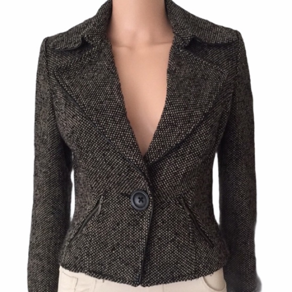 CAbi Tailored Tweed Cropped Blazer Jacket
